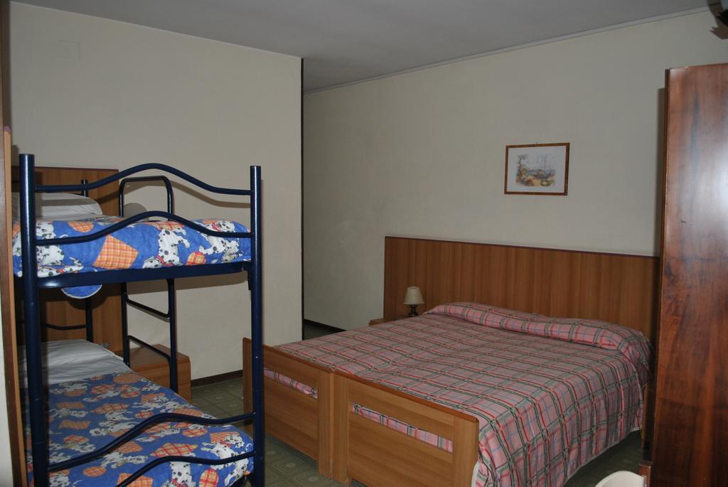 Albergo Alla Rocca Garde Chambre photo
