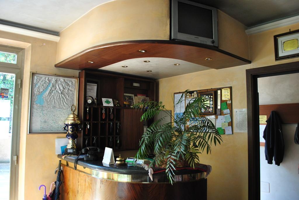 Albergo Alla Rocca Garde Extérieur photo