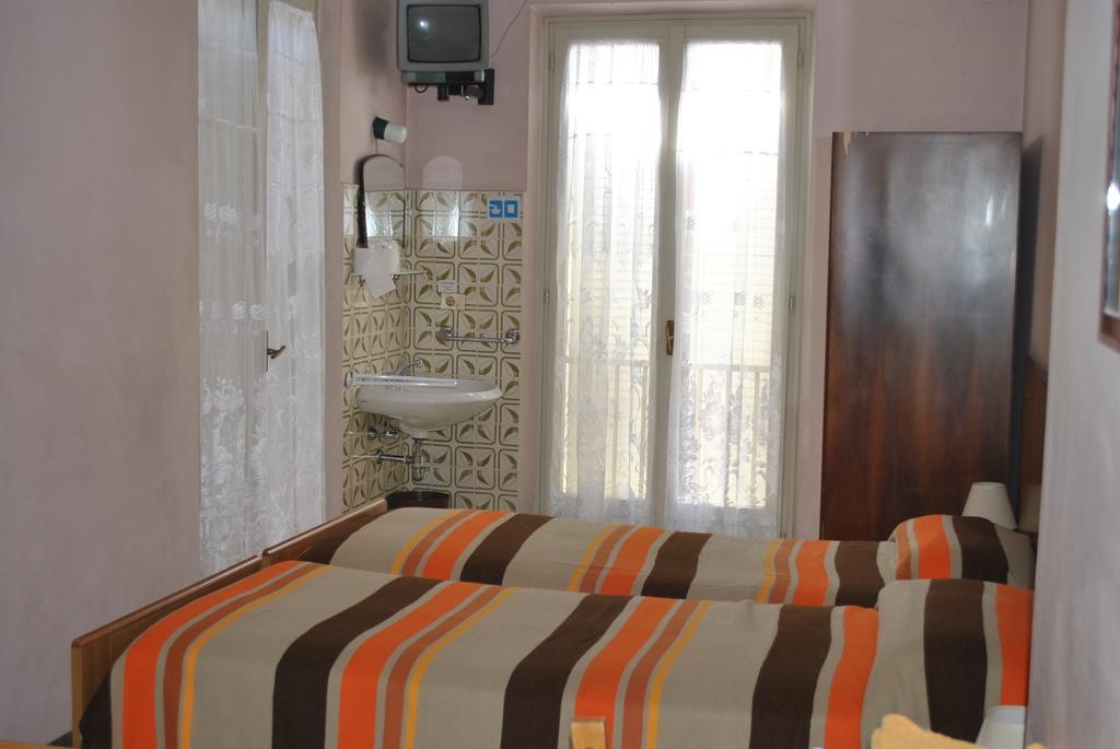 Albergo Alla Rocca Garde Chambre photo