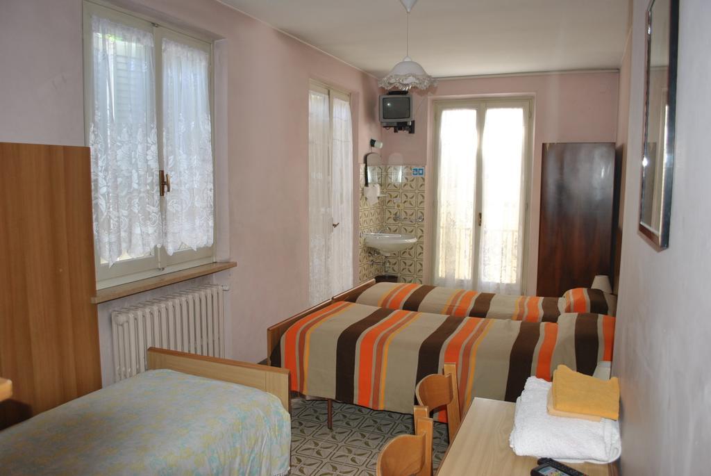 Albergo Alla Rocca Garde Chambre photo