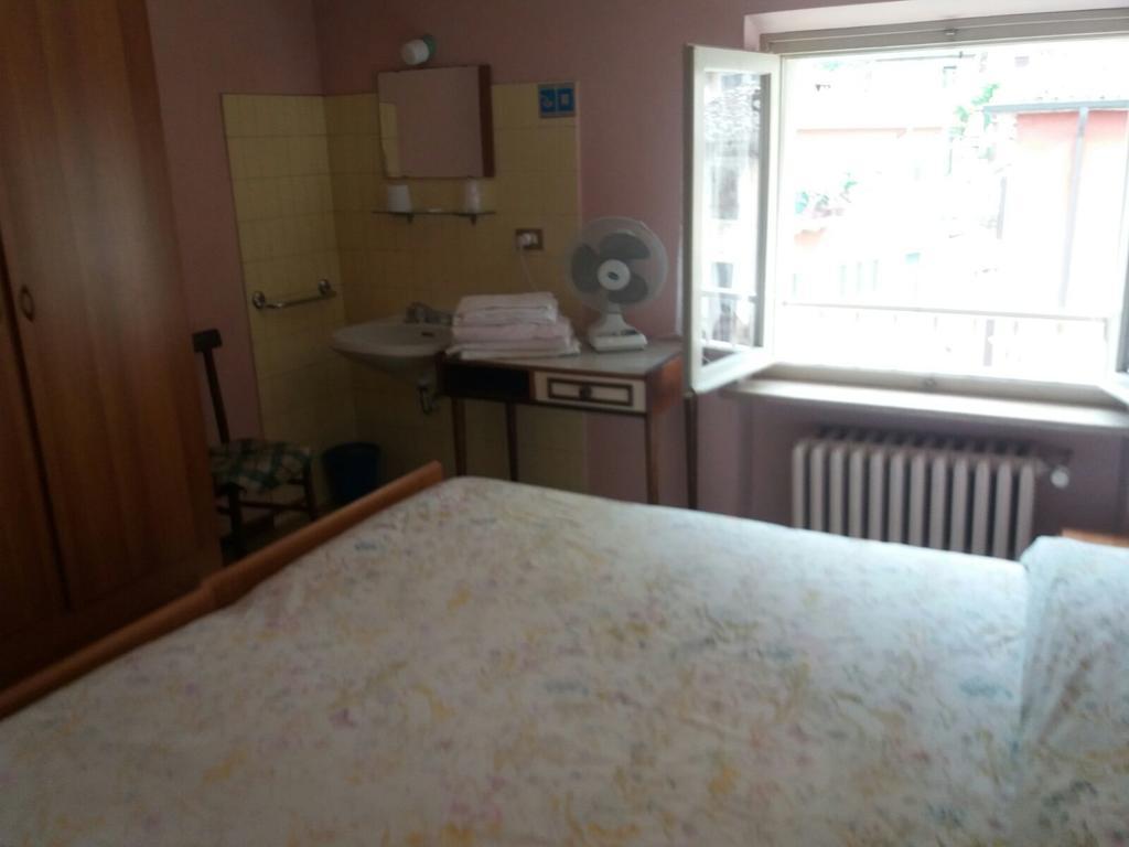 Albergo Alla Rocca Garde Extérieur photo